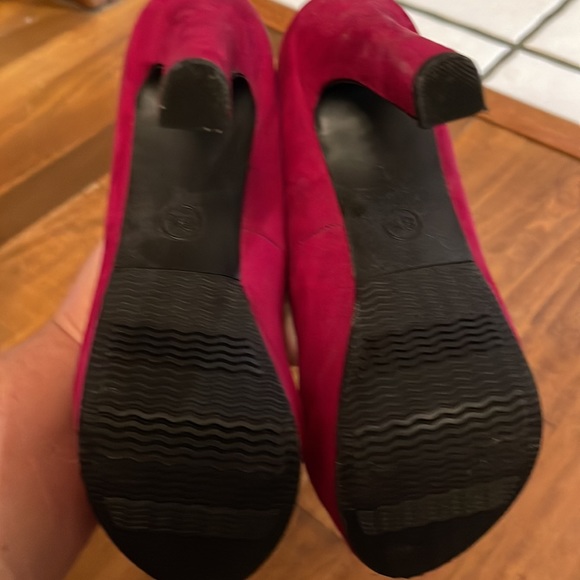 Red Suede high heel shoes. - Picture 6 of 6